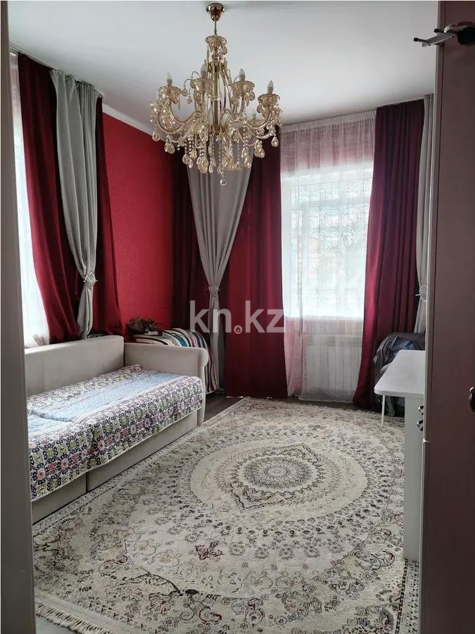 Продажа 4-комнатной квартиры, 93 м² в Караганде