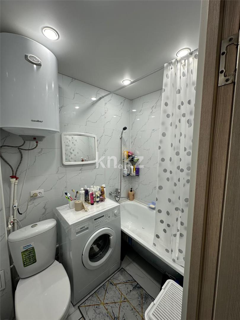 Продажа 3-комнатной квартиры, 62 м², мкр-н 22 в Караганде - фото 6