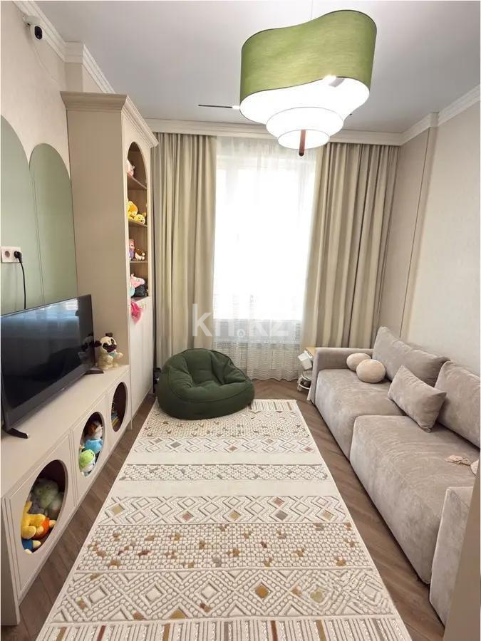 Продажа 4-комнатной квартиры, 93 м² в Астане