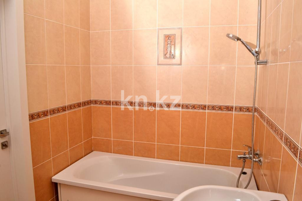 Продажа 3-комнатной квартиры, 120 м², ул. Кенесары, дом  69 в Астане - фото 14