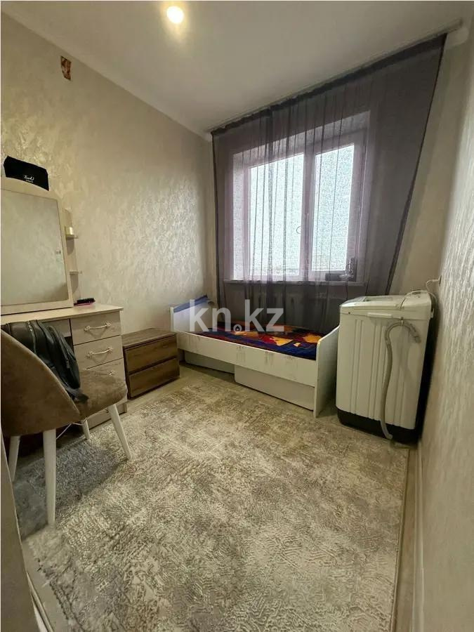 Продажа 3-комнатной квартиры, 66 м², мкр-н Восток-2, дом  14 в Караганде - фото 3