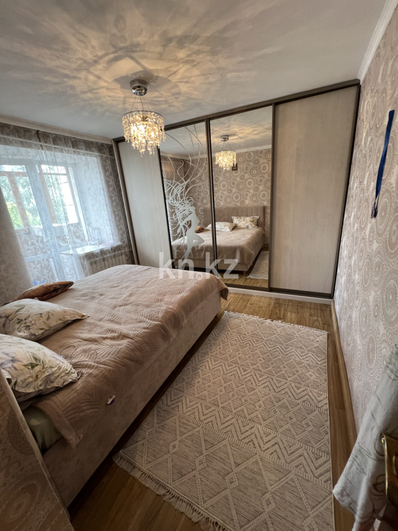 Продажа 3-комнатной квартиры, 59 м², ул. Аманжолова, дом  71 в Караганде - фото 9
