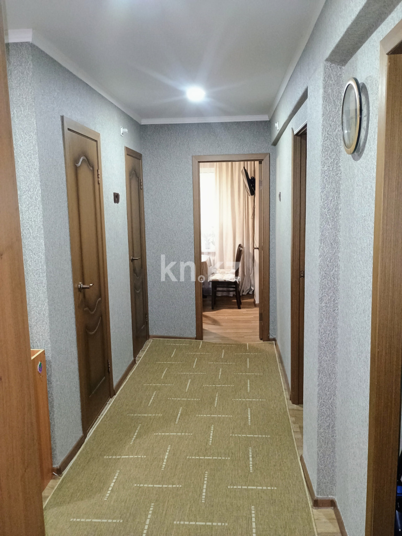 Продажа 3-комнатной квартиры, 70 м², ул. Карбышева, дом  34 в Усть-Каменогорске - фото 3