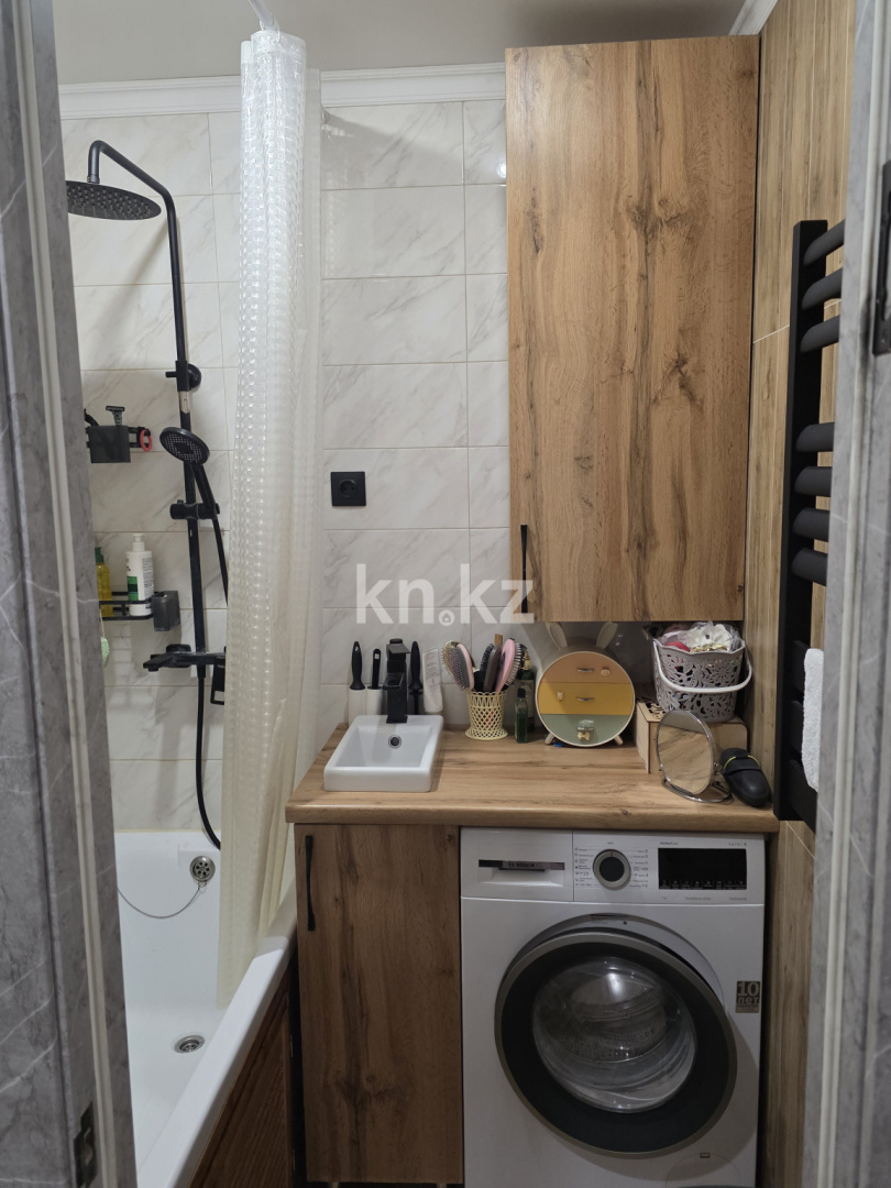 Продажа 4-комнатной квартиры, 76 м², мкр. Орбита-1, дом  11 в Караганде - фото 16