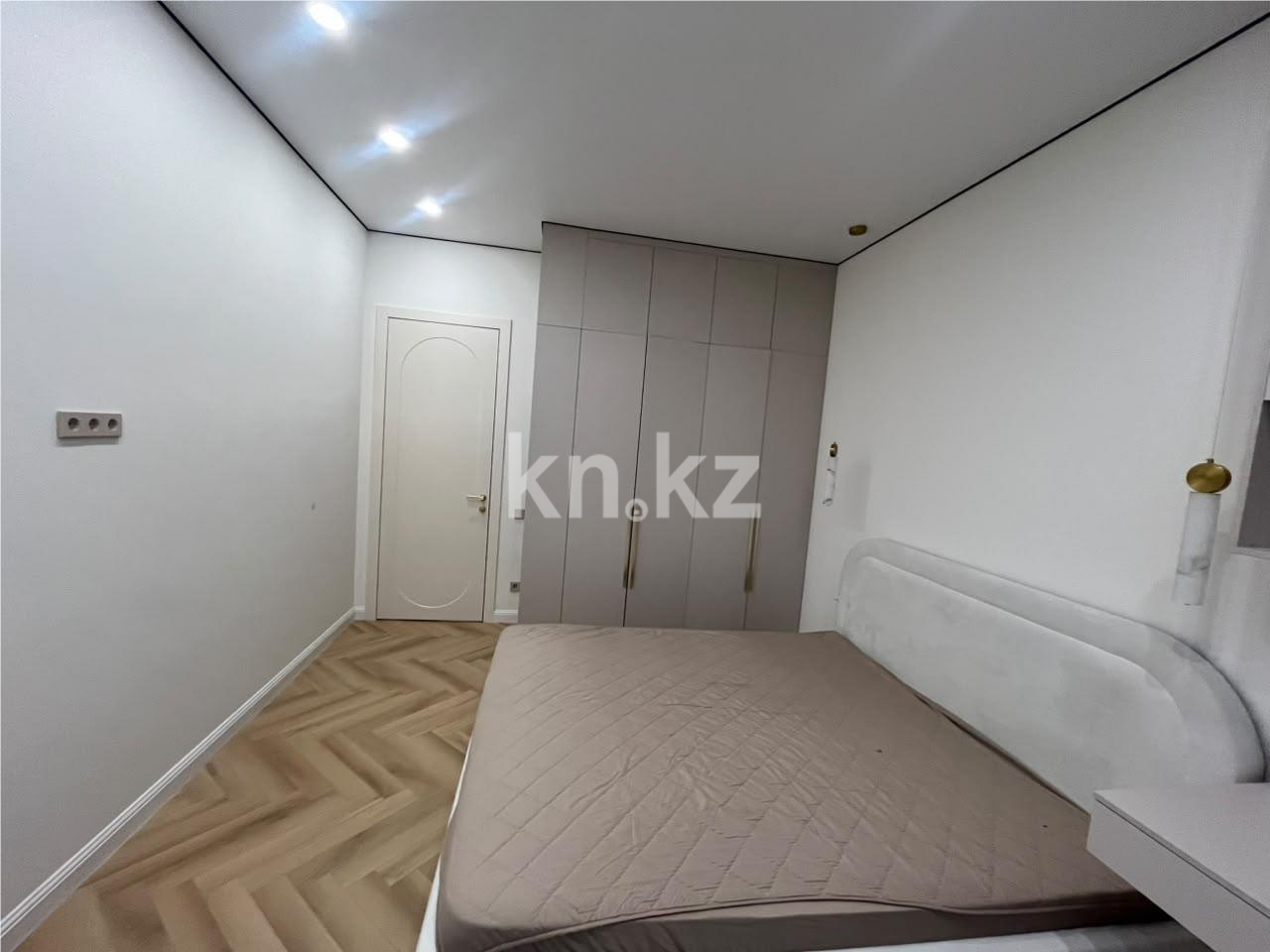 Продажа 4-комнатной квартиры, 105 м² в Астане - фото 2