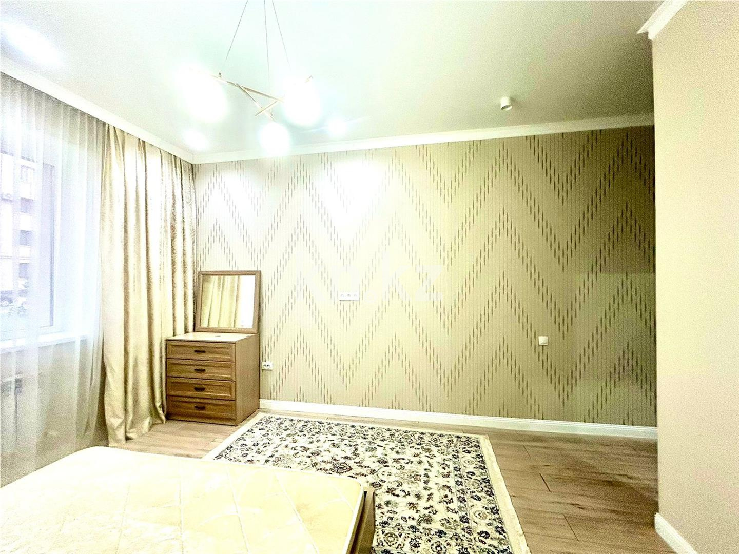 Продажа 2-комнатной квартиры, 63 м², ул. Муканова в Караганде - фото 12