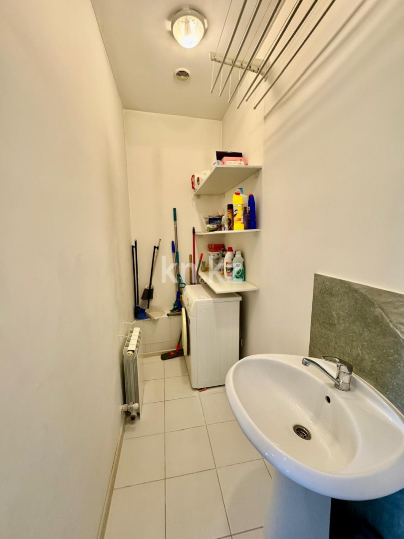 Продажа 3-комнатной квартиры, 190 м², ул. Достык, дом  13 - ул. Кенесары в Астане - фото 20