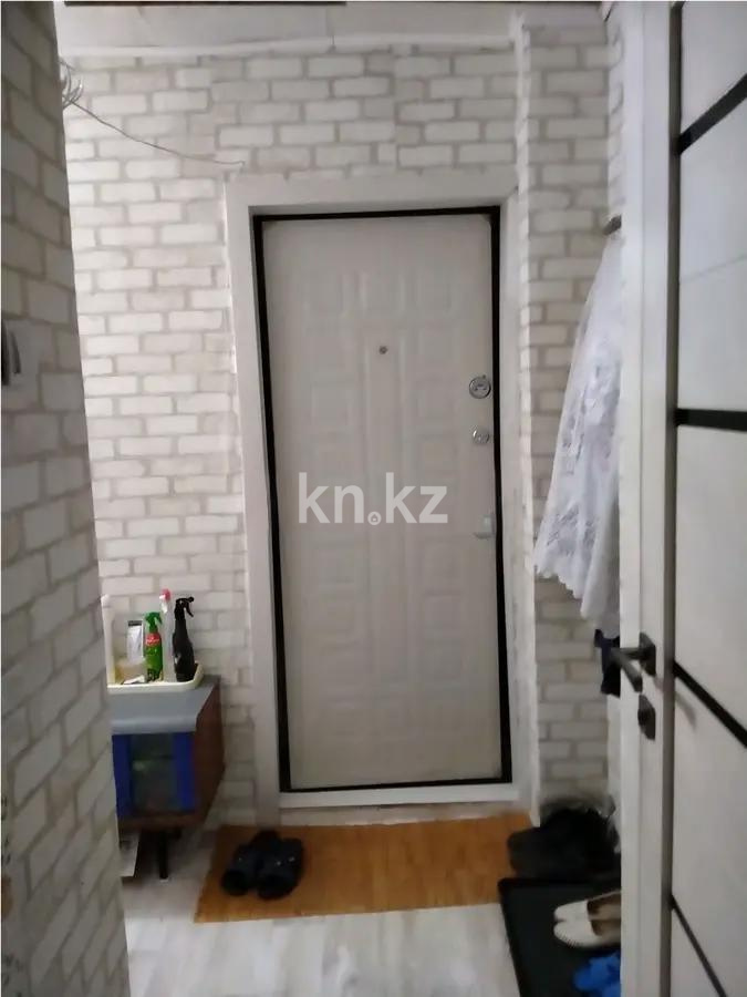 Продажа 3-комнатной квартиры, 56 м², 12 мкр., дом  12 в Караганде - фото 5