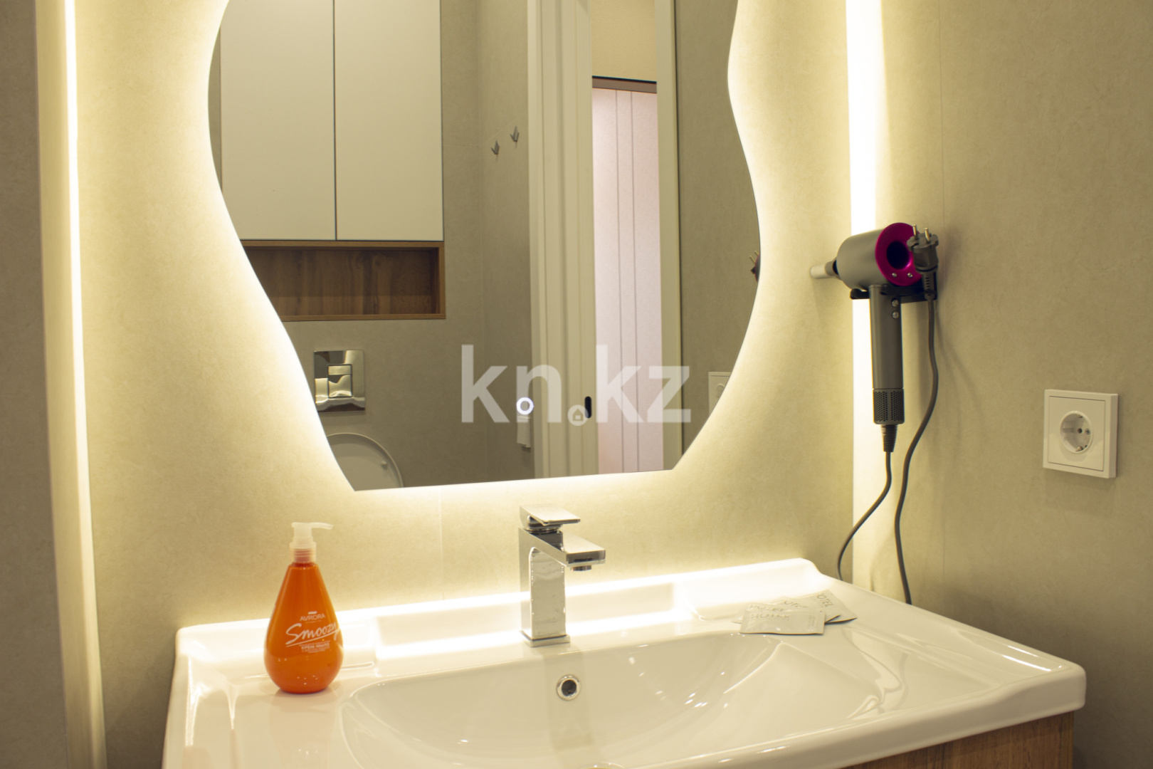 Аренда 2-комнатной квартиры посуточно, 53 м² в Алматы - фото 16