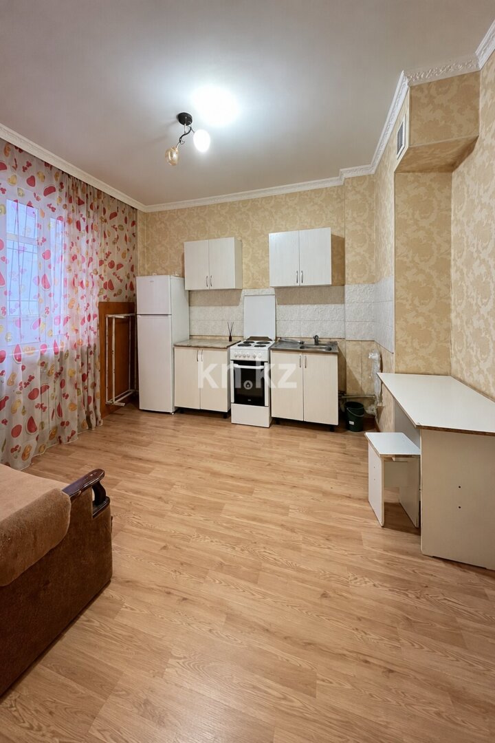 Аренда 1-комнатной квартиры, 40 м² в Астане