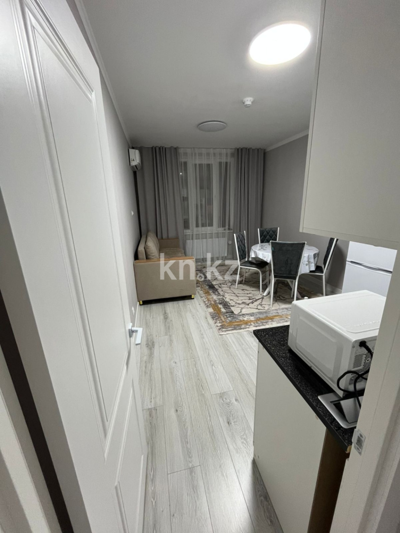 Аренда 2-комнатной квартиры, 40 м², пр. Туран, дом  55/16 в Астане - фото 4