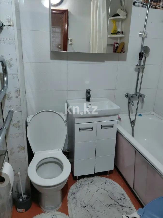 Продажа 2-комнатной квартиры, 44 м², мкр-н Аксай-2, дом  46 в Алматы - фото 3