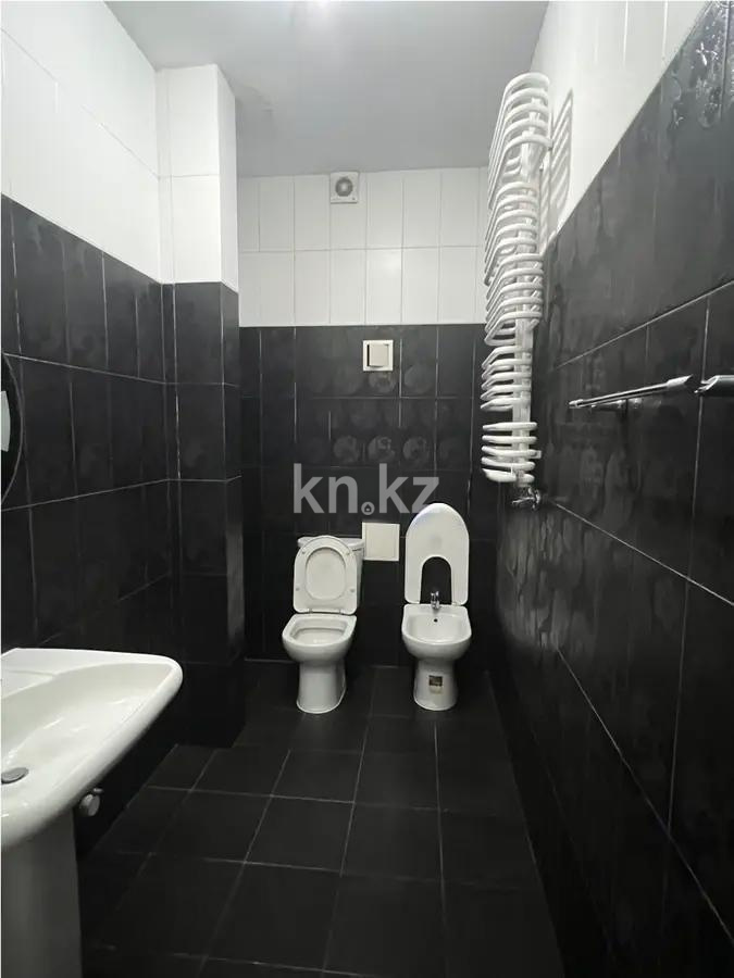 Продажа 4-комнатной квартиры, 120 м², ул. Сатпаева, дом  30а в Алматы - фото 6