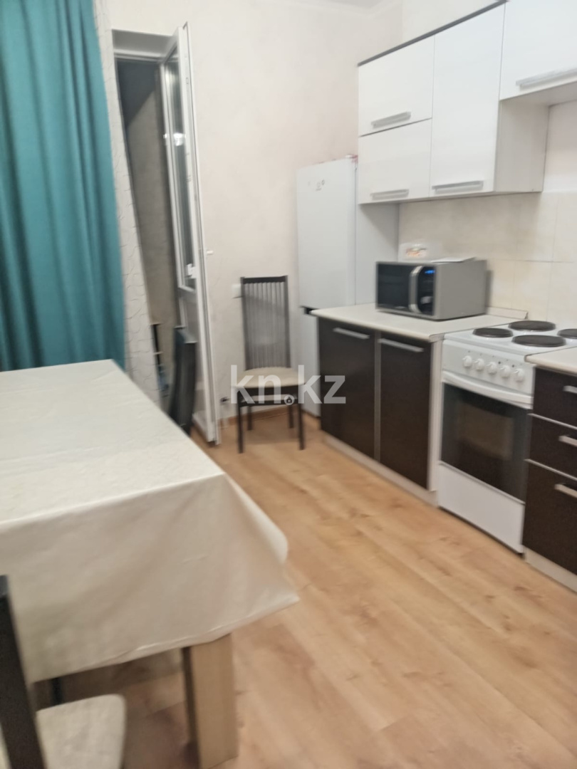 Аренда 1-комнатной квартиры, 38 м² в Астане