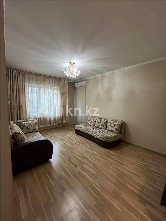Продажа 1-комнатной квартиры, 40 м², ул. Толе би, дом  200 в Алматы