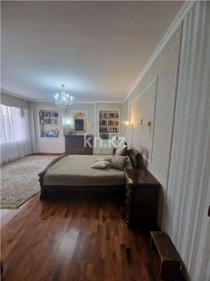 Продажа 4-комнатной квартиры, 200 м², ул. Омарова, дом  10 в Астане - фото 3