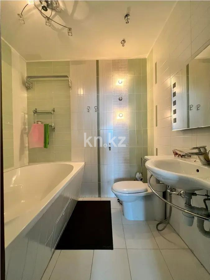 Продажа 3-комнатной квартиры, 119 м², мкр-н Самал-3, дом  22 в Алматы - фото 6