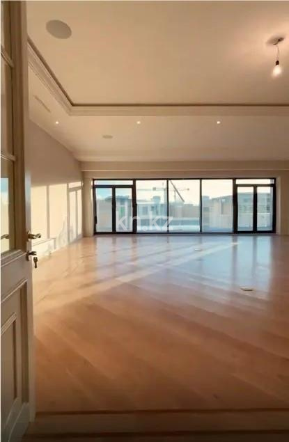 Продажа 4-комнатной квартиры, 574.8 м², ул. Е-871, дом  1/1 в Астане