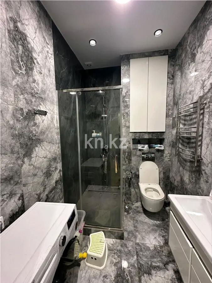 Продажа 2-комнатной квартиры, 56 м², ул. Дюсембекова, дом  83/2 в Караганде - фото 3