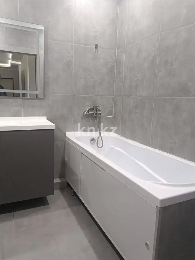 Продажа 3-комнатной квартиры, 110 м², ул. Жандосова, дом  94а в Алматы - фото 4