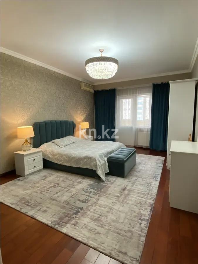 Продажа 4-комнатной квартиры, 145 м², ул. Курмангазы, дом  145 в Алматы - фото 2