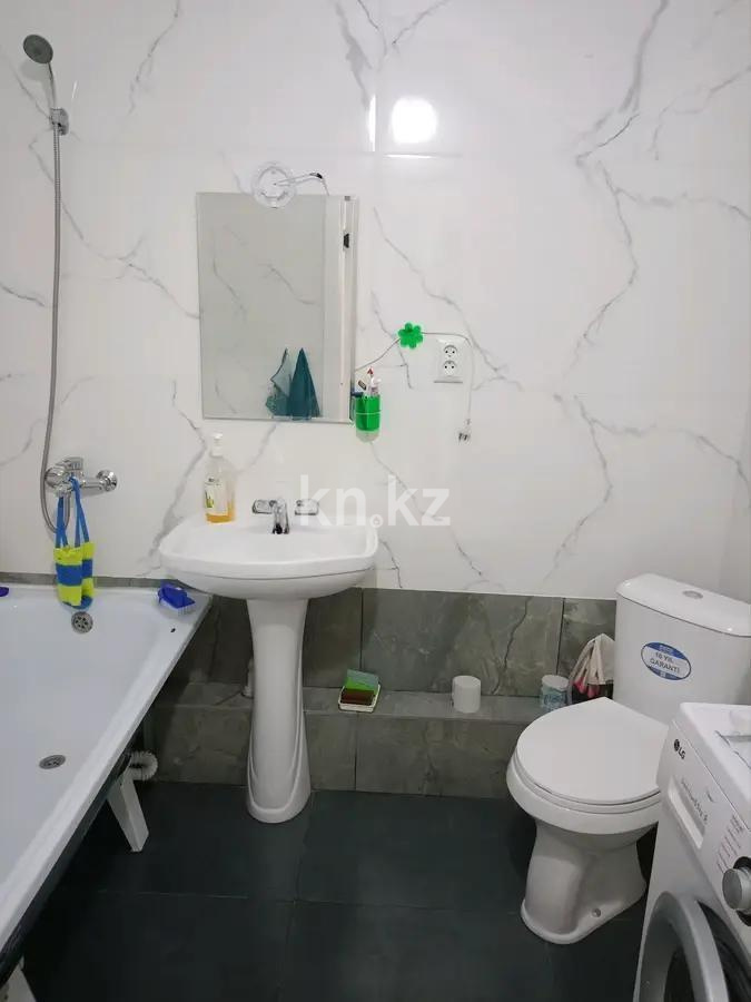 Продажа 1-комнатной квартиры, 41 м², ул. Нажимеденова, дом  64 в Астане - фото 2