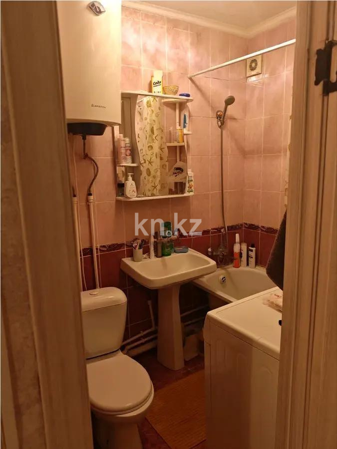 Продажа 3-комнатной квартиры, 62 м², ул. Рыскулова, дом  9 в Караганде - фото 5