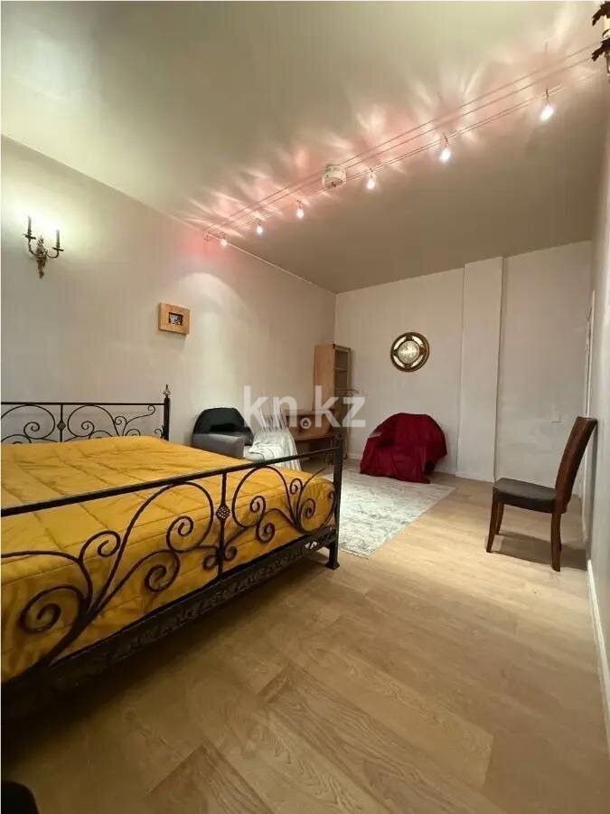 Продажа 4-комнатной квартиры, 179.3 м² в Алматы - фото 3