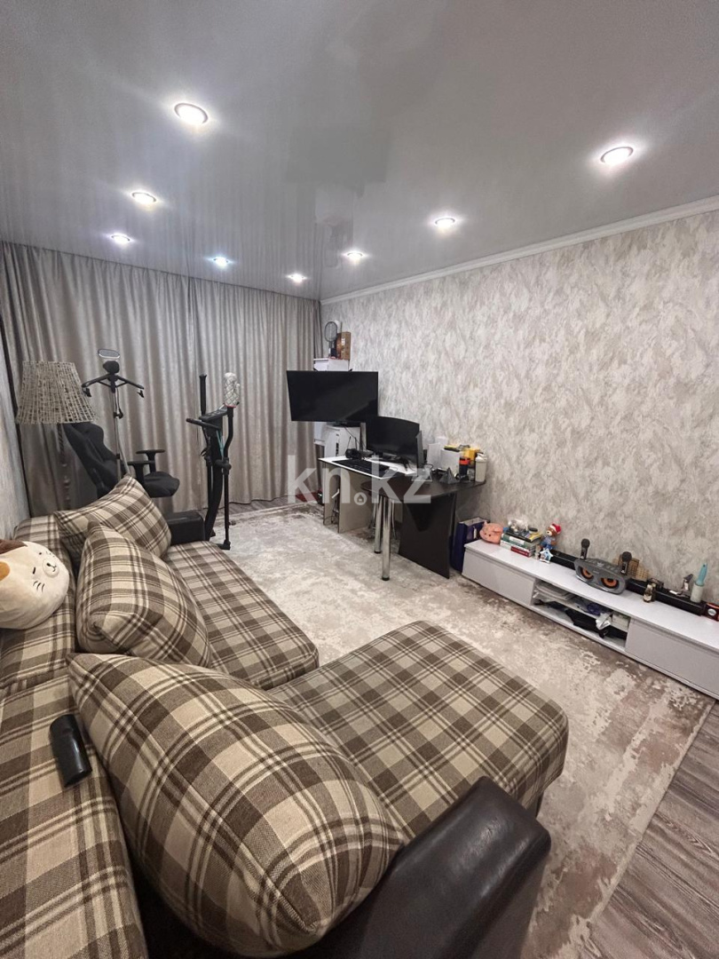 Продажа 1-комнатной квартиры, 30.7 м², мкр. Восток-2 в Караганде - фото 2