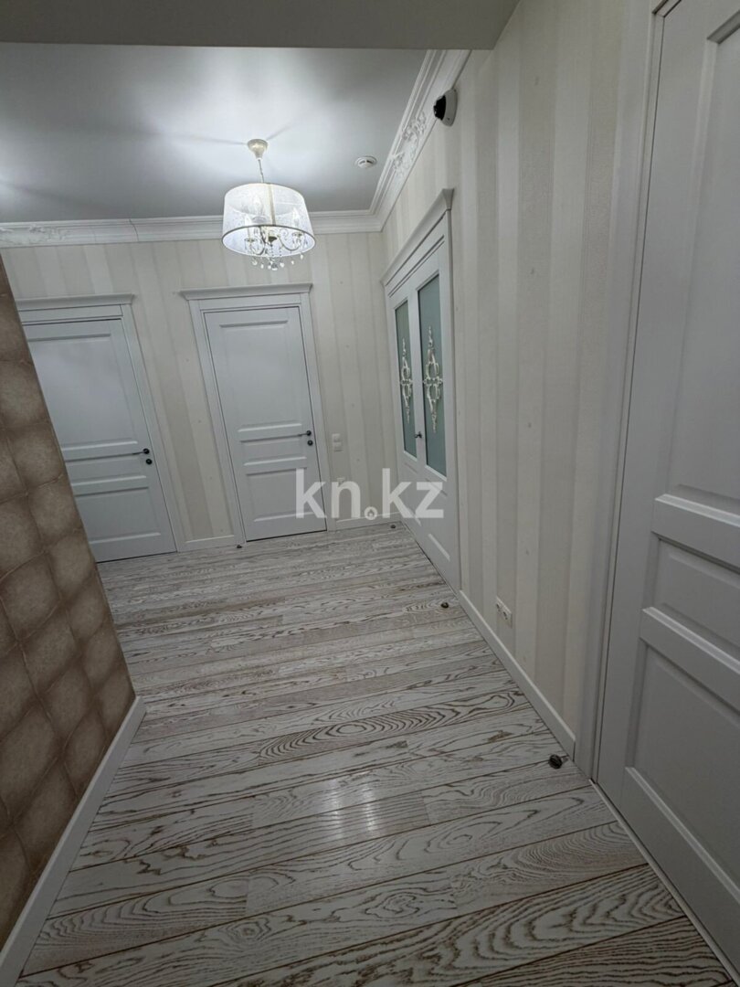 Продажа 3-комнатной квартиры, 142.9 м² в Уральске - фото 12