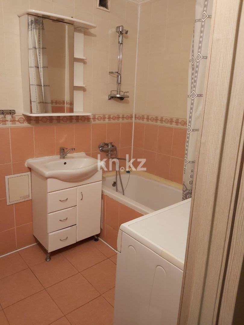Аренда 1-комнатной квартиры посуточно, 40 м² в Астане - фото 3