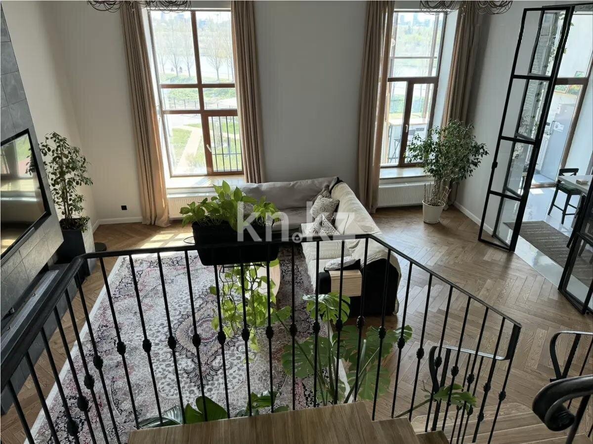 Продажа 4-комнатной квартиры, 200 м² в Астане