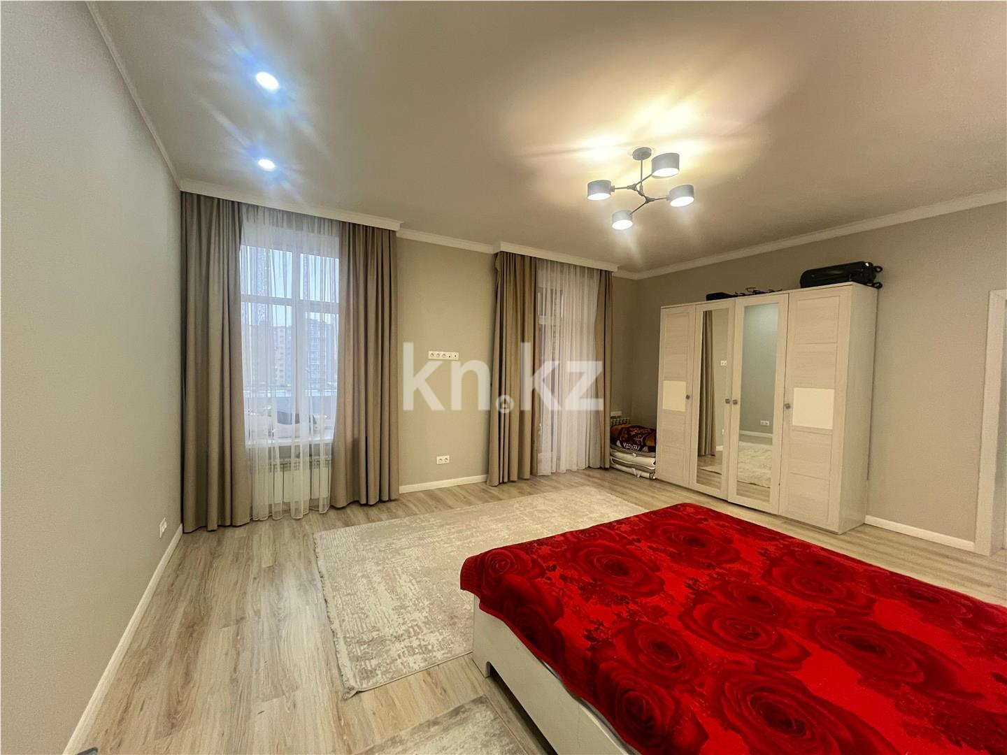 Продажа 2-комнатной квартиры, 70 м², пр. Строителей, дом  33/4 в Караганде - фото 9