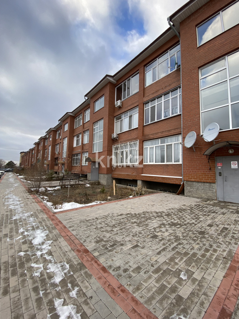 Продажа 2-комнатной квартиры, 55 м², мкр-н Алтын Арка, дом  19 в Караганде - фото 4