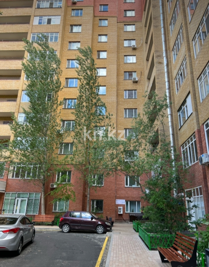 Продажа 2-комнатной квартиры, 62 м², ул. Валиханова, дом  1 - ул. Иманова в Астане