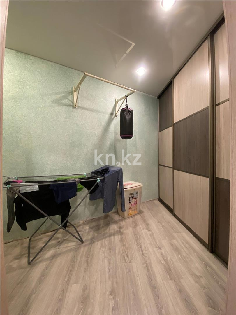 Продажа 4-комнатной квартиры, 96 м², мкр-н 8 в Темиртау - фото 5