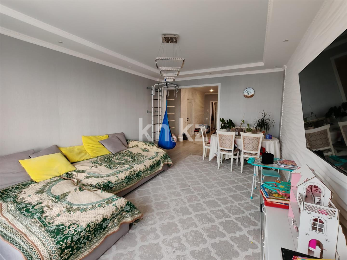 Продажа 3-комнатной квартиры, 104 м², пр. Республики в Караганде - фото 2