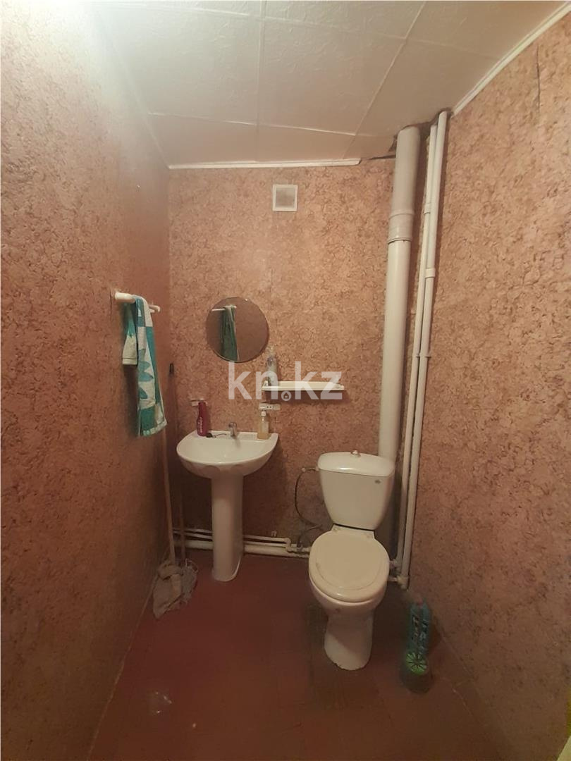 Продажа 3-комнатной квартиры, 71 м², пр. Республики, дом  32 в Караганде - фото 5