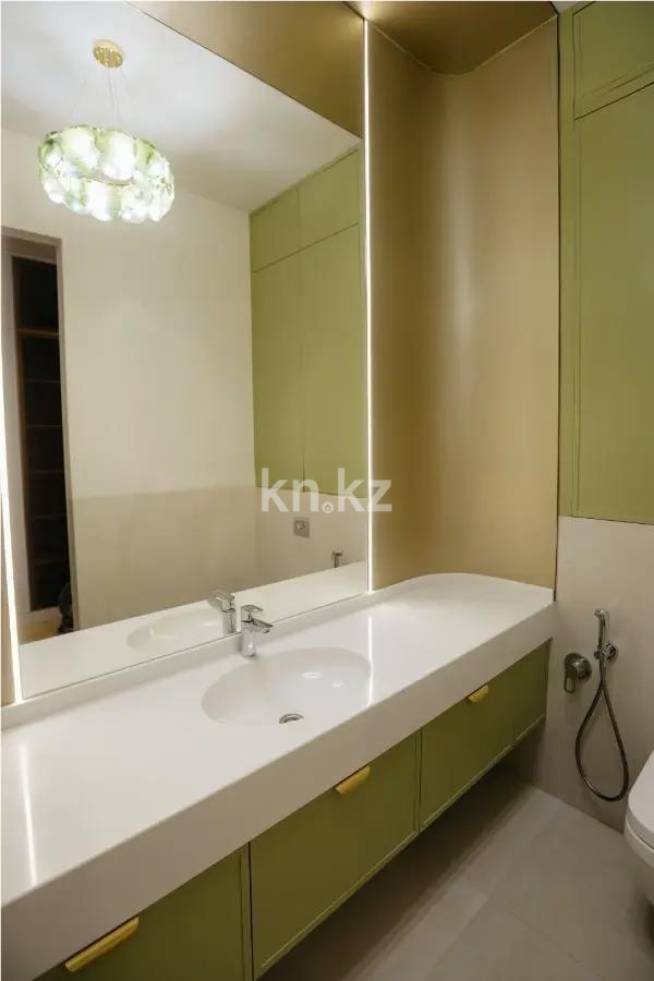 Продажа 4-комнатной квартиры, 186 м² в Астане - фото 2