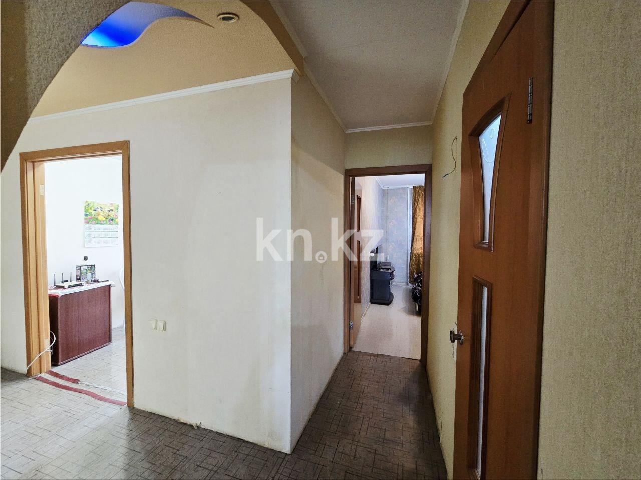 Продажа 3-комнатной квартиры, 68 м², ул. 6-й мик-н в Темиртау - фото 10