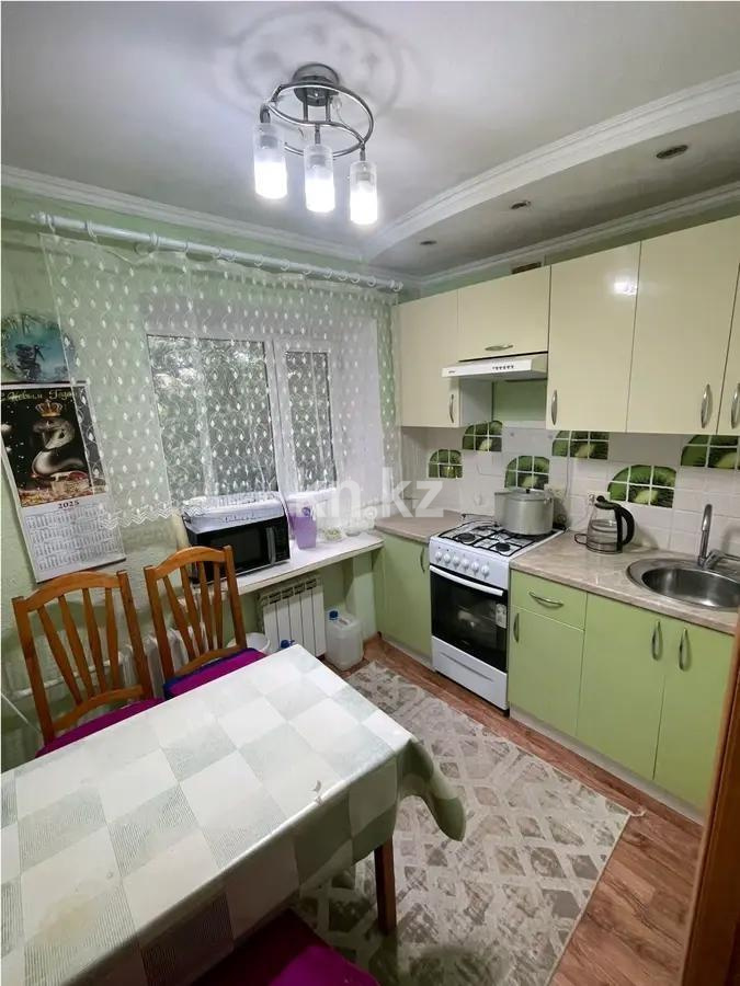 Продажа 3-комнатной квартиры, 58 м², 21 мкр., дом  22 в Караганде - фото 4