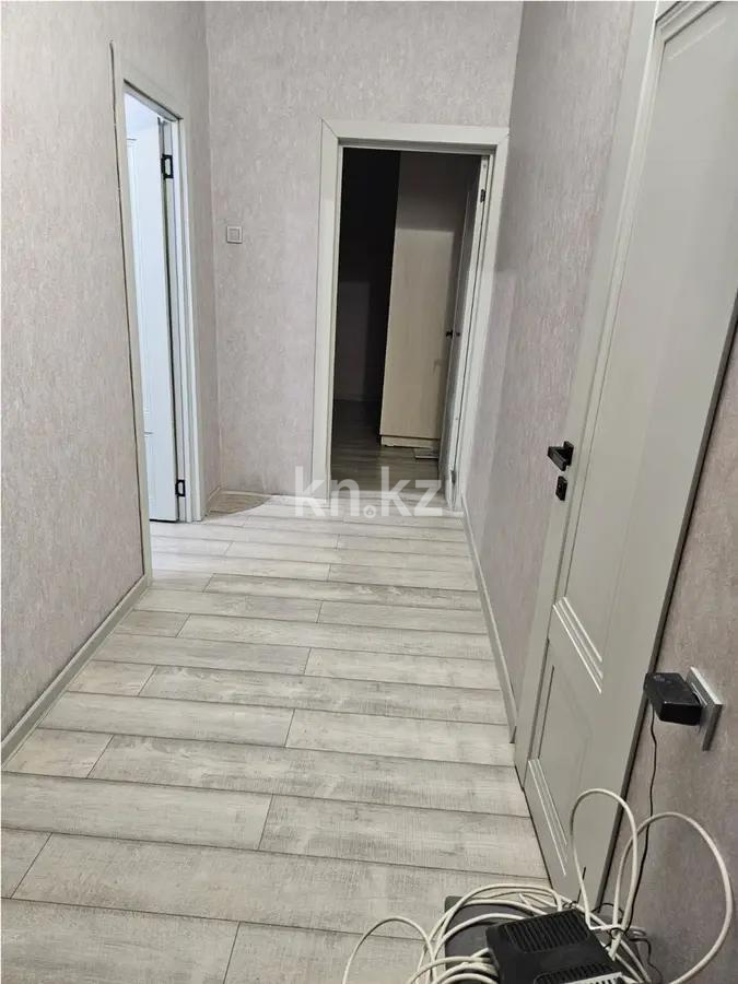 Продажа 1-комнатной квартиры, 42 м², мкр-н Аксай-4, дом  8 в Алматы - фото 4