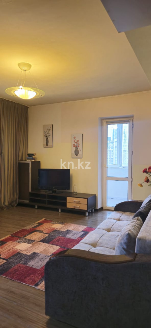 Аренда 1-комнатной квартиры, 50 м², мкр-н Самал-1, дом  31 - ул. Жолдасбекова в Алматы - фото 5