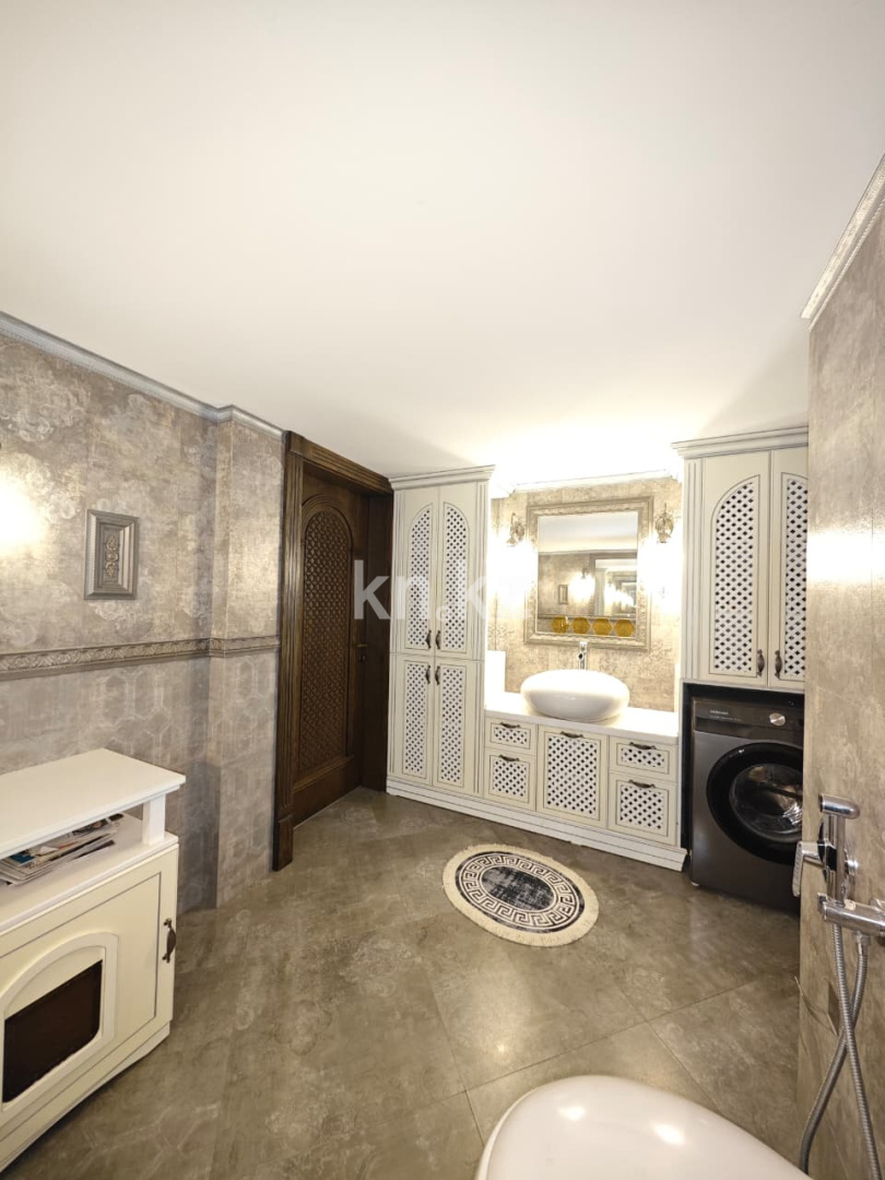 Продажа 3-комнатной квартиры, 96 м², ул. Ержанова, дом  18/6 в Караганде - фото 12