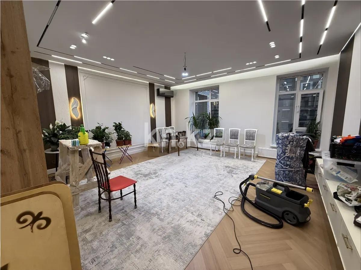 Продажа 4-комнатной квартиры, 128 м² в Астане