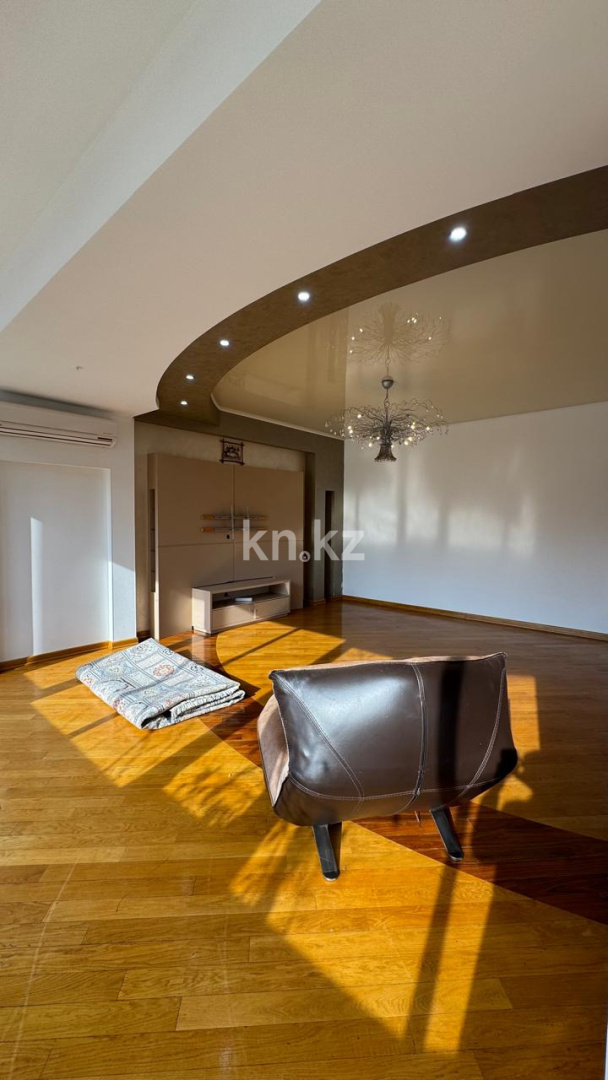 Продажа 4-комнатной квартиры, 252 м², ул. Шукшина в Алматы - фото 14