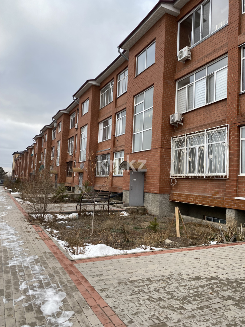 Продажа 2-комнатной квартиры, 55 м², мкр-н Алтын Арка, дом  19 в Караганде - фото 2