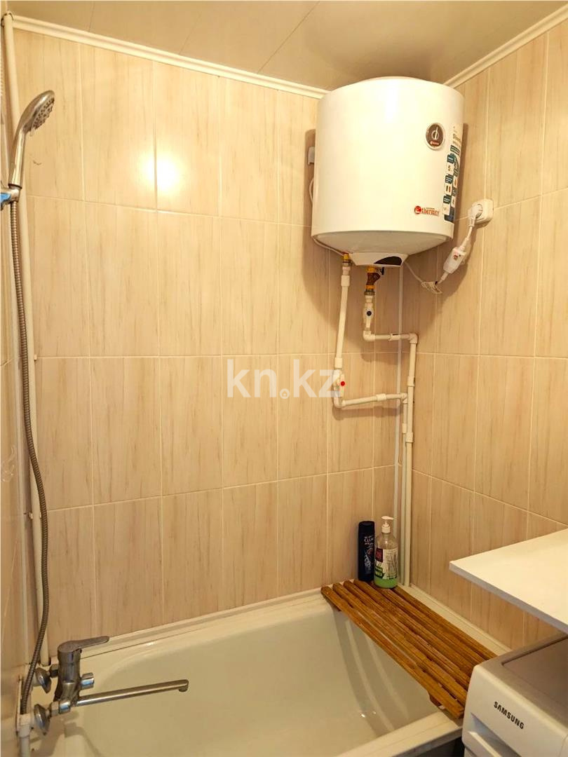 Продажа 1-комнатной квартиры, 31 м², 23 мкр., дом  39а в Караганде - фото 10