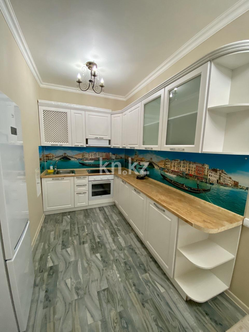 Аренда 4-комнатной квартиры посуточно, 180 м², ул. Достык, дом  5/1 - ул. Сауран в Астане - фото 5