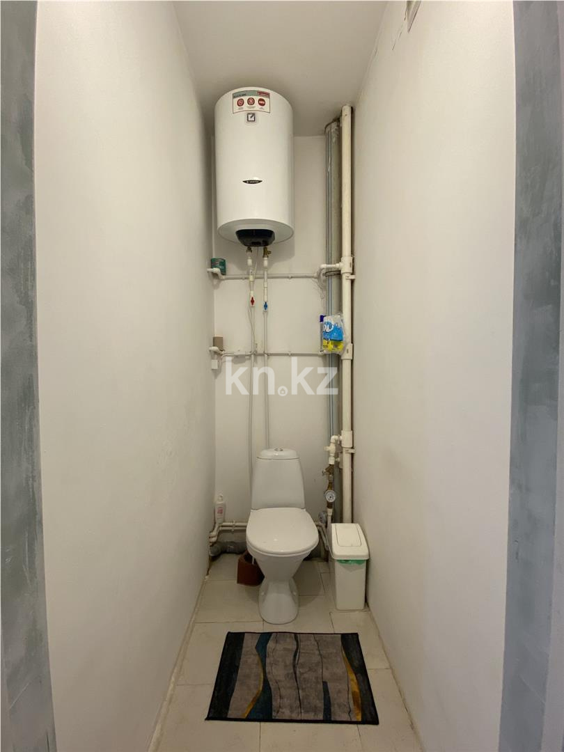 Продажа 2-комнатной квартиры, 69 м², ул. Момышулы, дом  28 в Караганде - фото 10